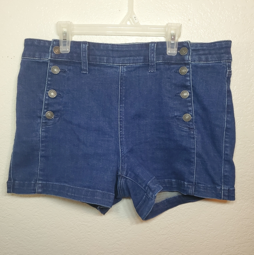 American Eagle Super Stretch High Waisted Shorts